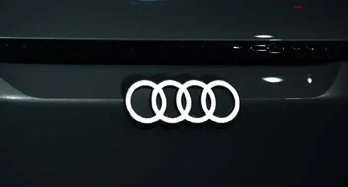  奧迪“翻車”劉德華“受傷”，折射出什么？